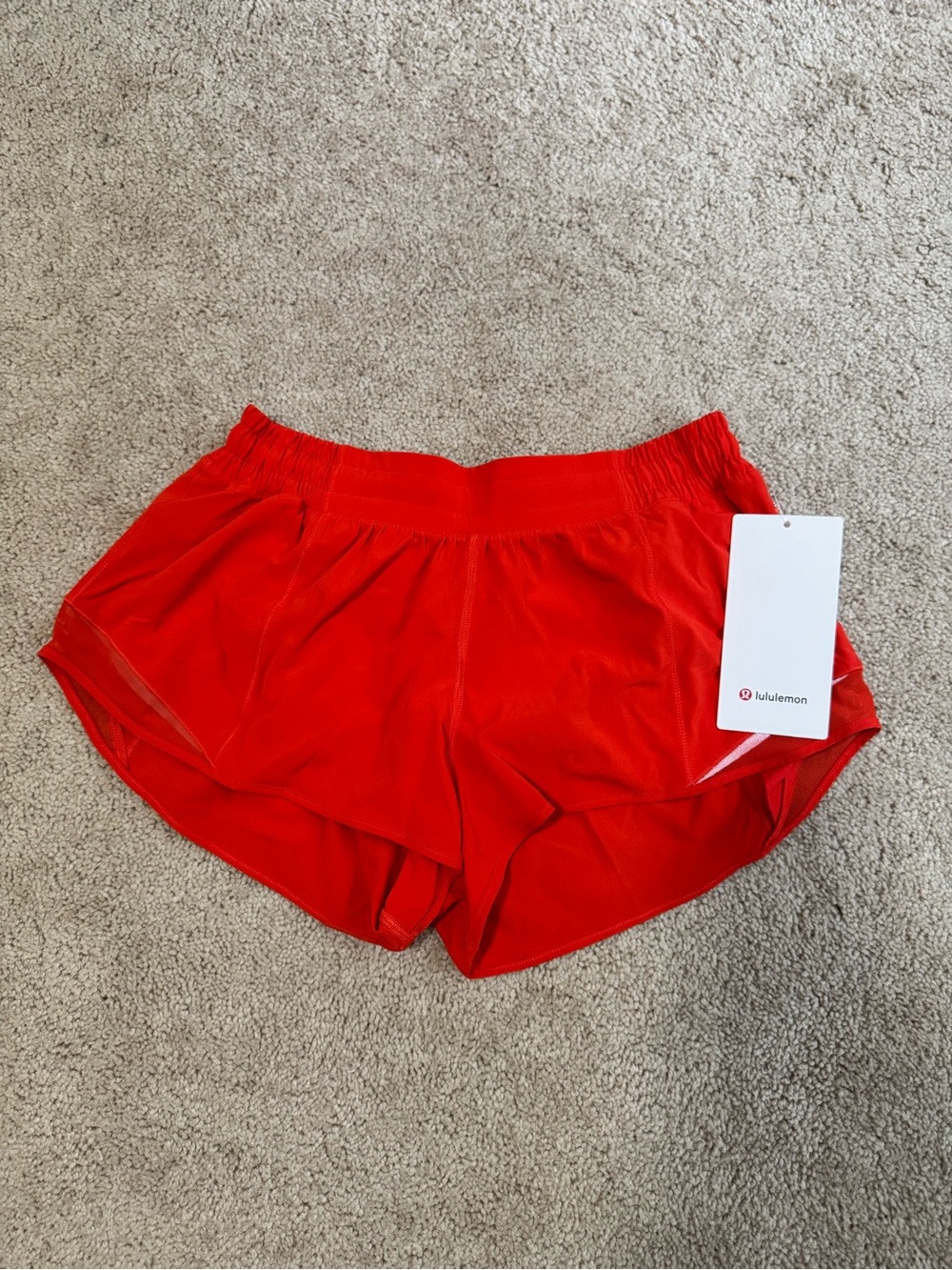 Lululemon Hotty Hot Low-Rise Lined Short 2.5” 8/10